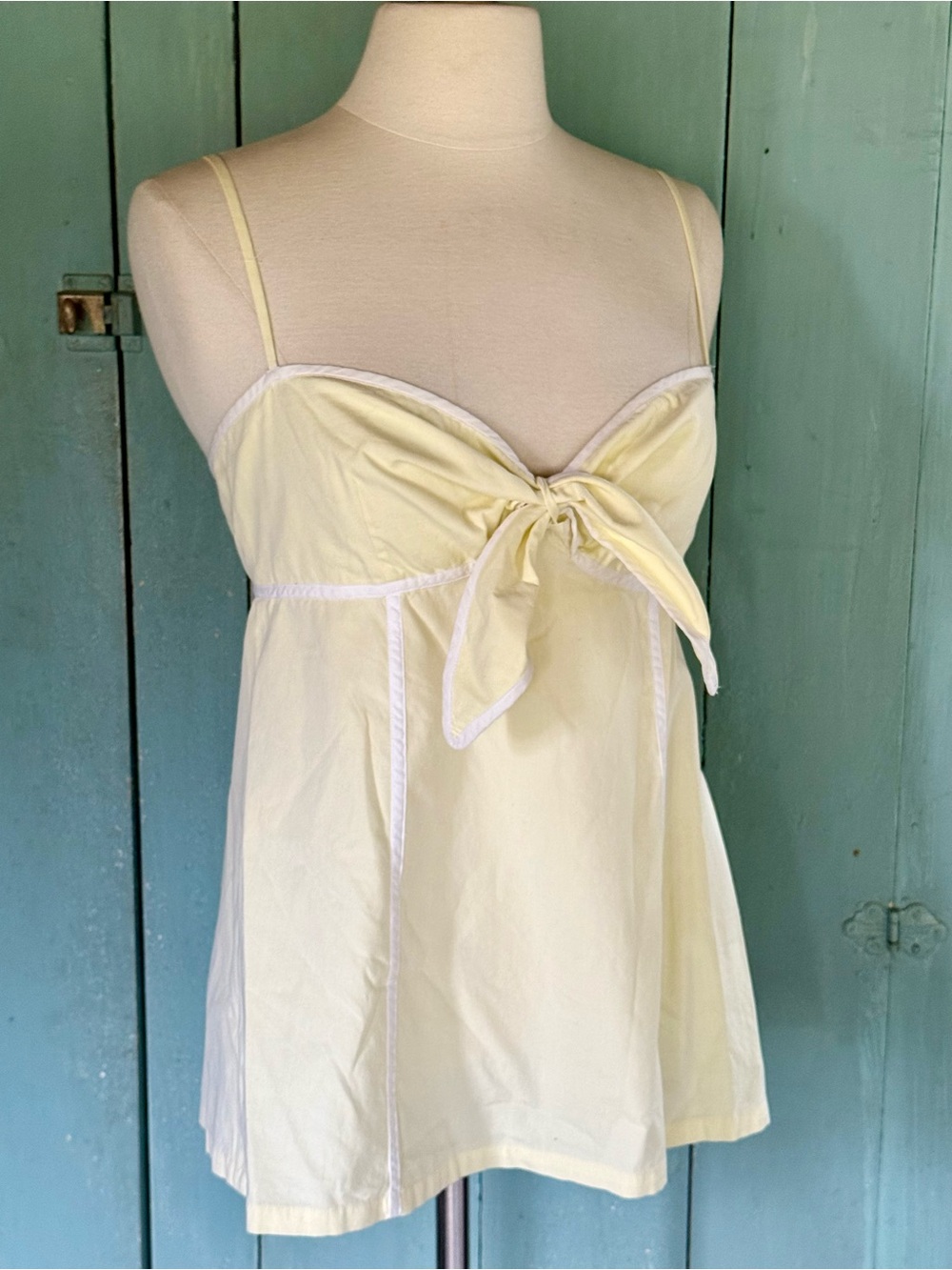 SOLD-Gap Cotton Tie Front Cami Tank w/ Adjustable Straps Cute Tie Front S